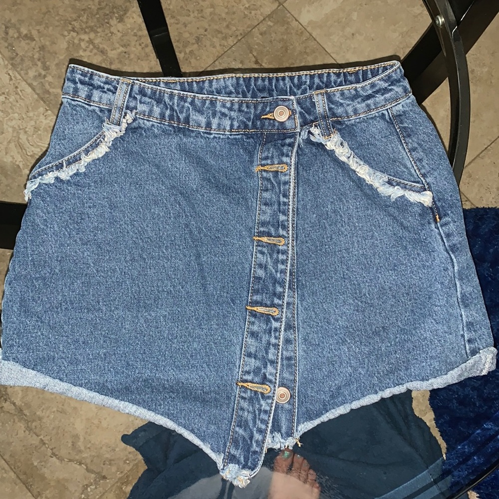 FOREVER 21 mini skirt